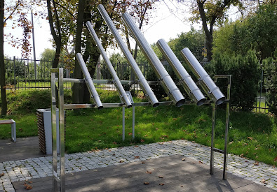 Park Sensoryczny Przy Radiostacji це парк з сенсорним майданчиком для дітей